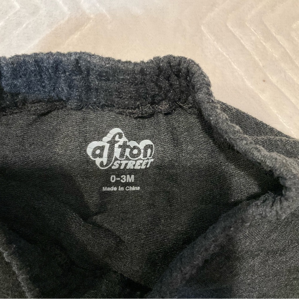 Baby Boys Harem Style Pants Sz 0-3 Months Charcoal Grey - Picture 3 of 3